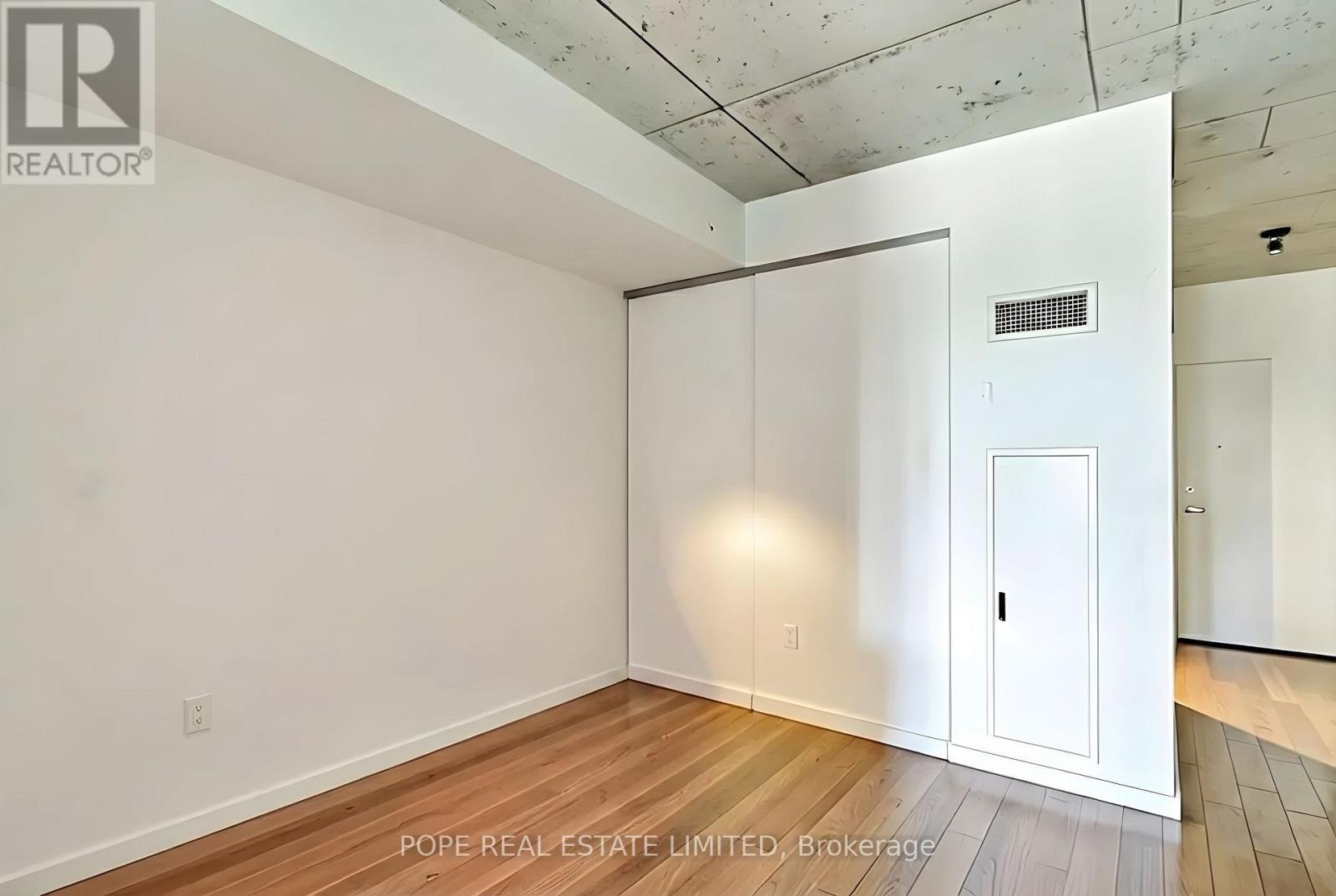 719 - 51 Trolley Crescent, Toronto, Ontario  M5A 0E9 - Photo 9 - C12689600