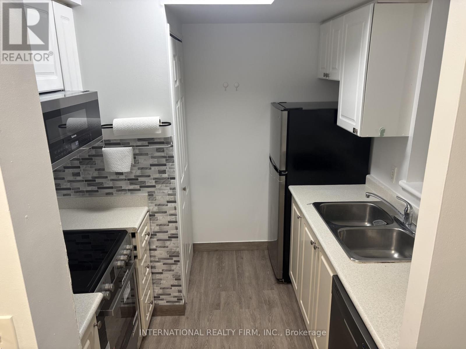 1912 - 8 Lee Centre Drive, Toronto, Ontario  M1H 3H8 - Photo 3 - E12685194