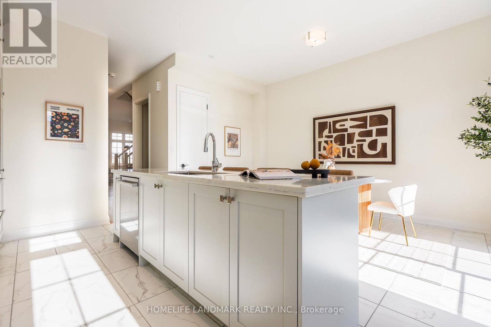 4267 Major Mackenzie Drive, Markham, Ontario  L6C 3L5 - Photo 21 - N12689610