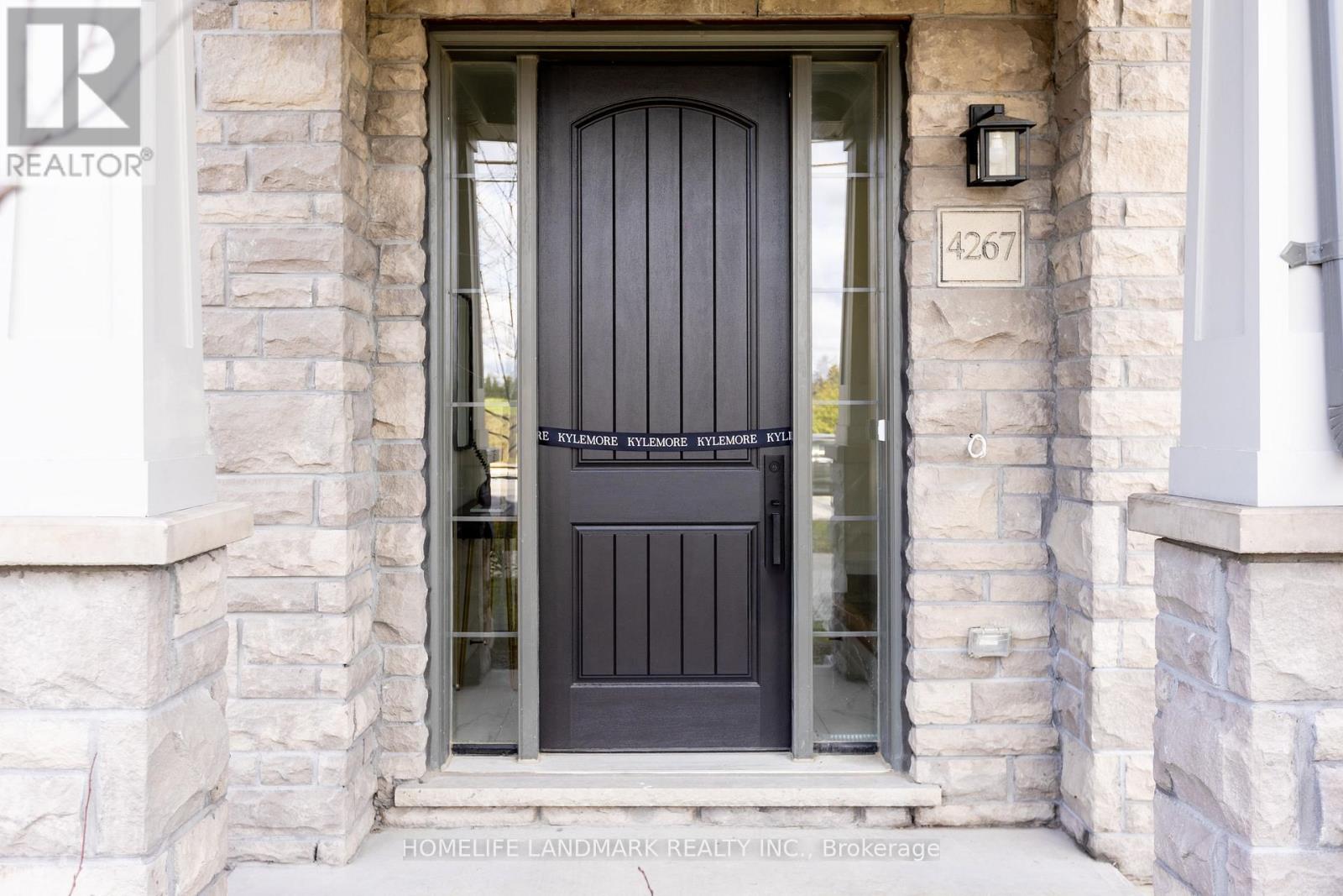 4267 Major Mackenzie Drive, Markham, Ontario  L6C 3L5 - Photo 7 - N12689610