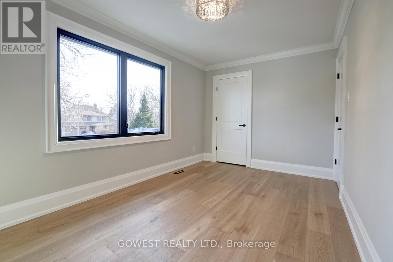 981 Valdese Drive, Mississauga, Ontario  L5C 2Z5 - Photo 36 - W12689624