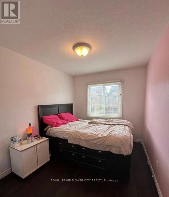 64 Rockcliffe Drive Nw, Kitchener, Ontario  N2R 1W5 - Photo 4 - X12689604