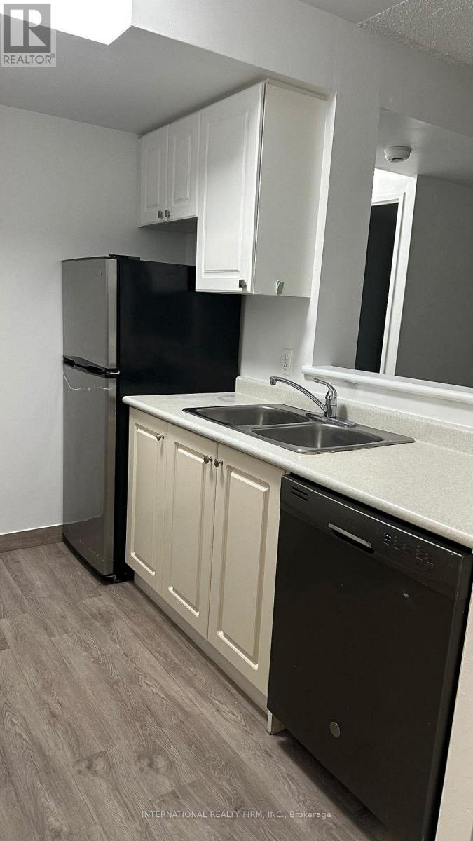 1912 - 8 Lee Centre Drive, Toronto, Ontario  M1H 3H8 - Photo 4 - E12685194