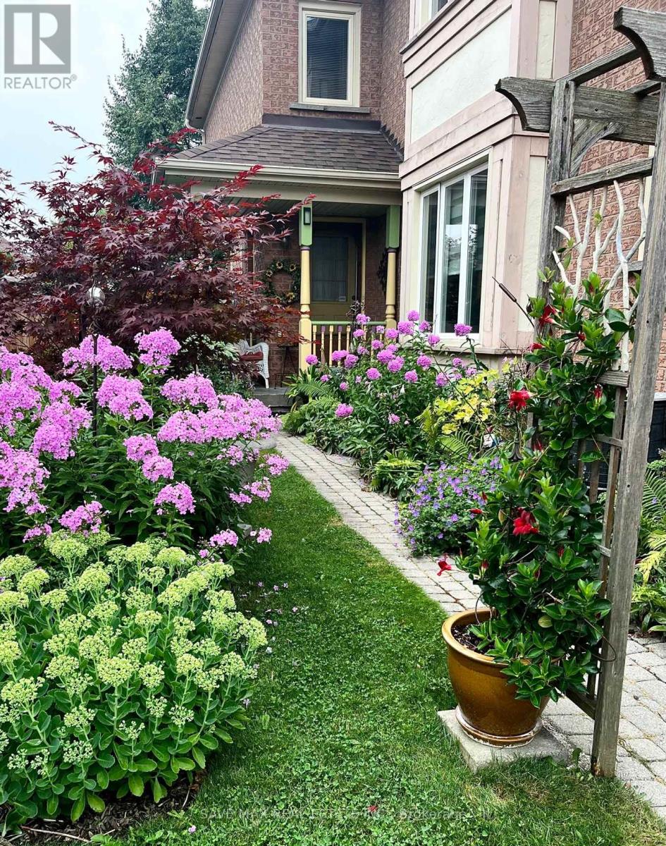 13 PRESSED BRICK DRIVE, Brampton, Ontario