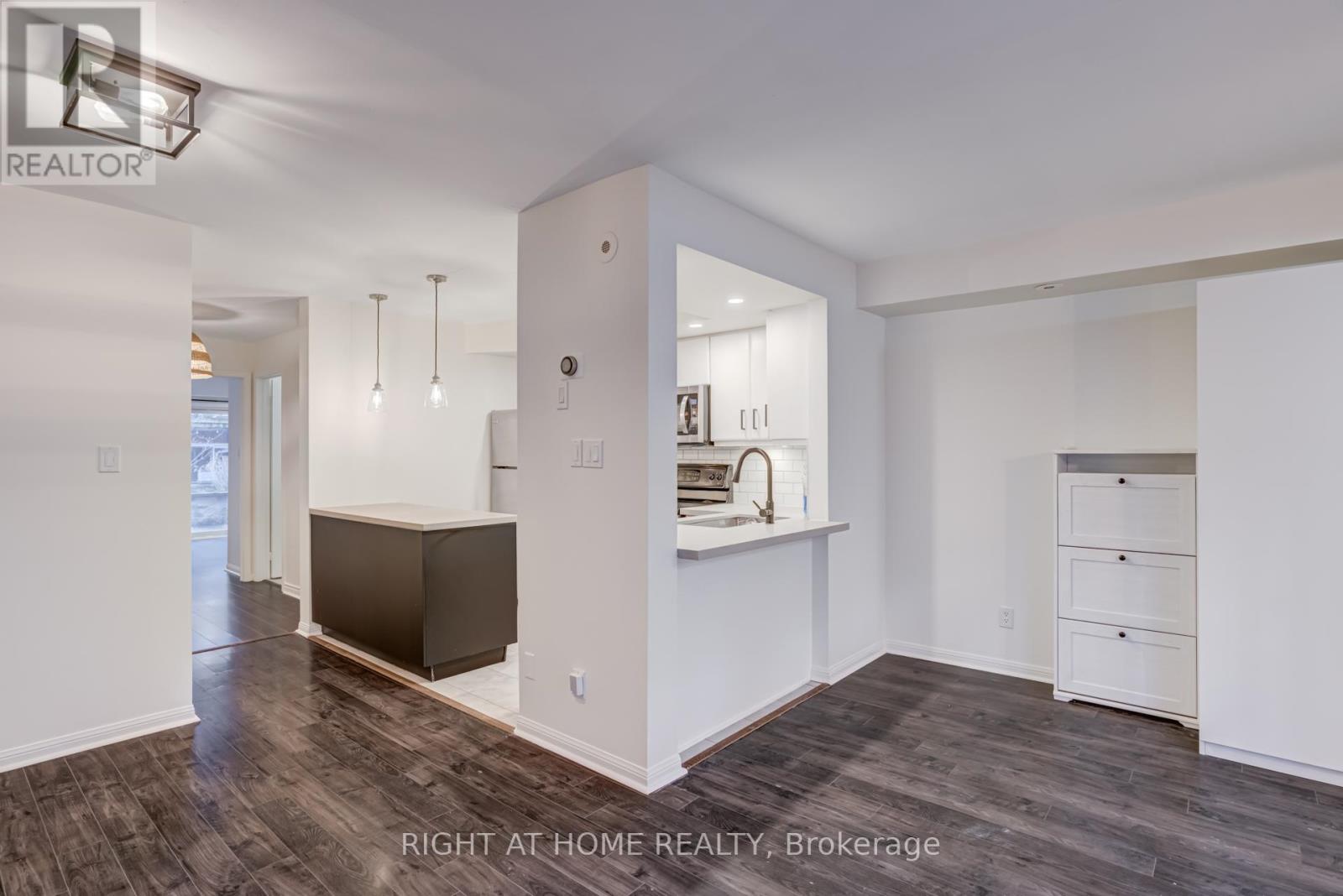 918 - 16 Laidlaw Street, Toronto, Ontario  M6K 1X2 - Photo 13 - W12686314