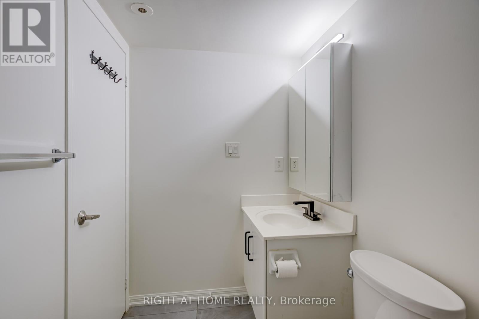 918 - 16 Laidlaw Street, Toronto, Ontario  M6K 1X2 - Photo 25 - W12686314