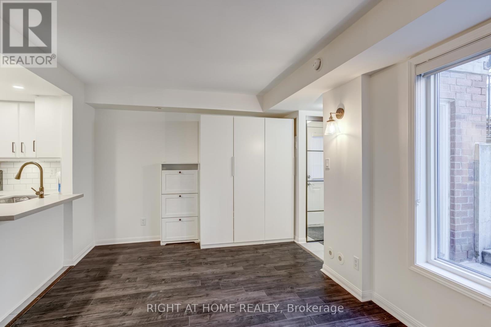 918 - 16 Laidlaw Street, Toronto, Ontario  M6K 1X2 - Photo 11 - W12686314