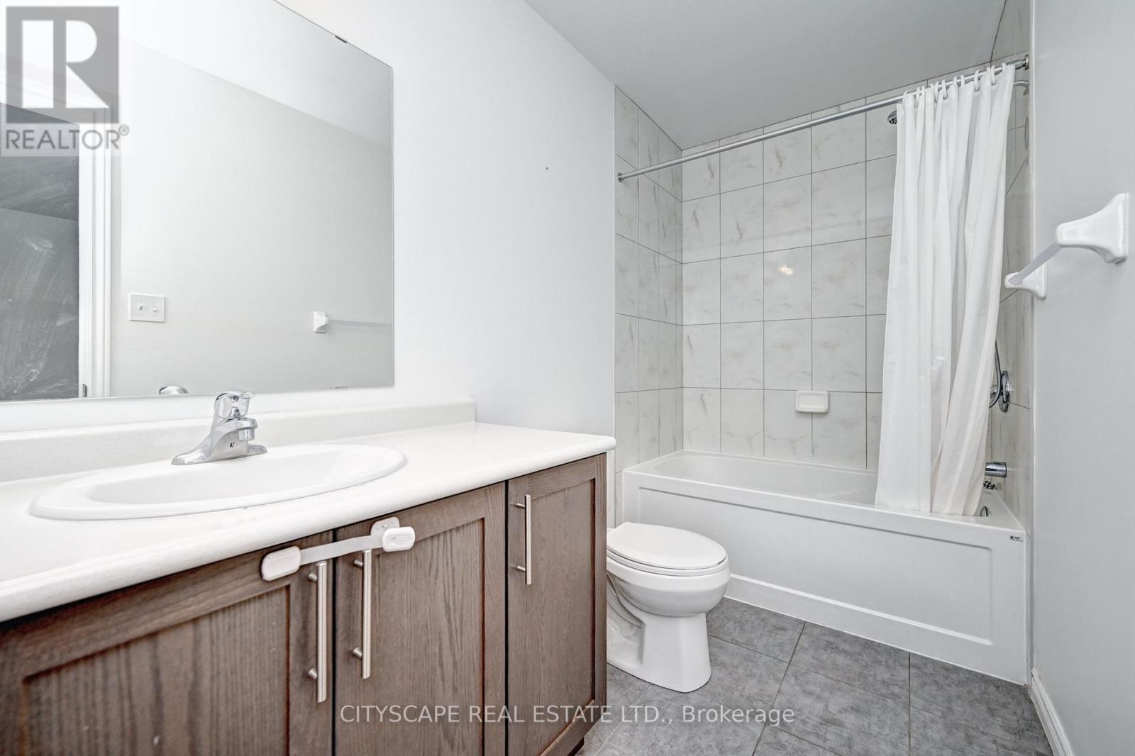 21 Woodedge Circle, Kitchener, Ontario  N2R 0P8 - Photo 30 - X12681114