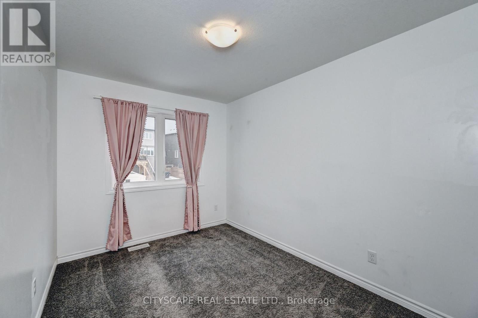 21 Woodedge Circle, Kitchener, Ontario  N2R 0P8 - Photo 36 - X12681114