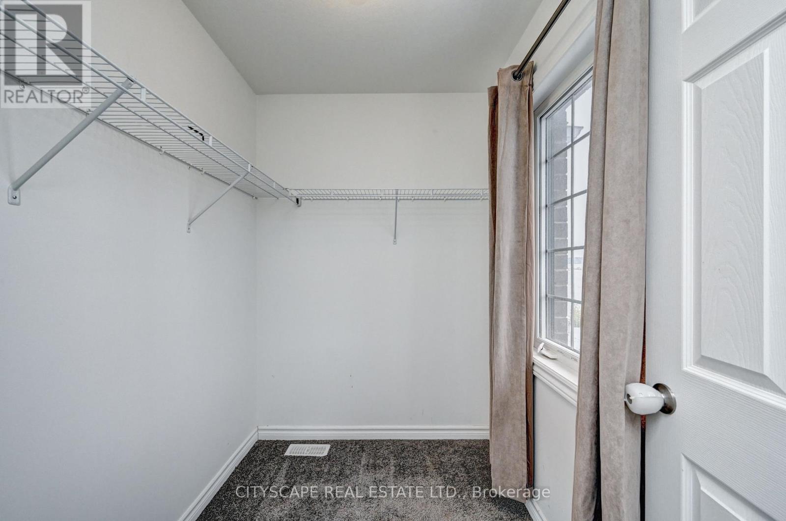 21 Woodedge Circle, Kitchener, Ontario  N2R 0P8 - Photo 27 - X12681114