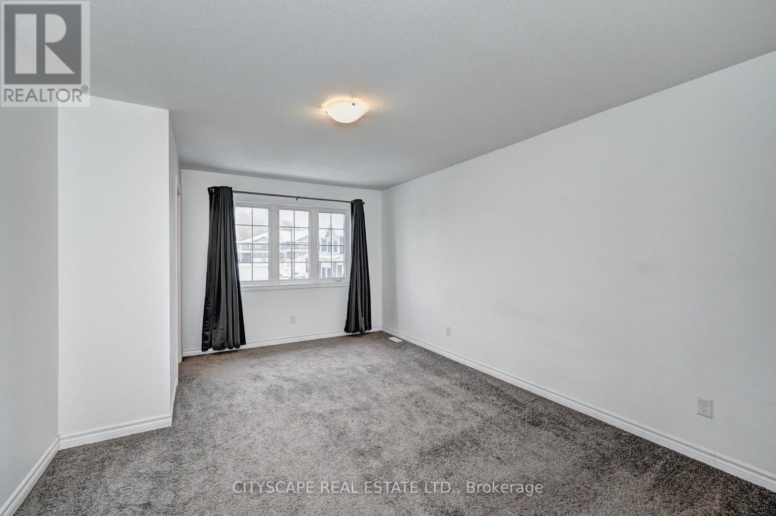 21 Woodedge Circle, Kitchener, Ontario  N2R 0P8 - Photo 24 - X12681114