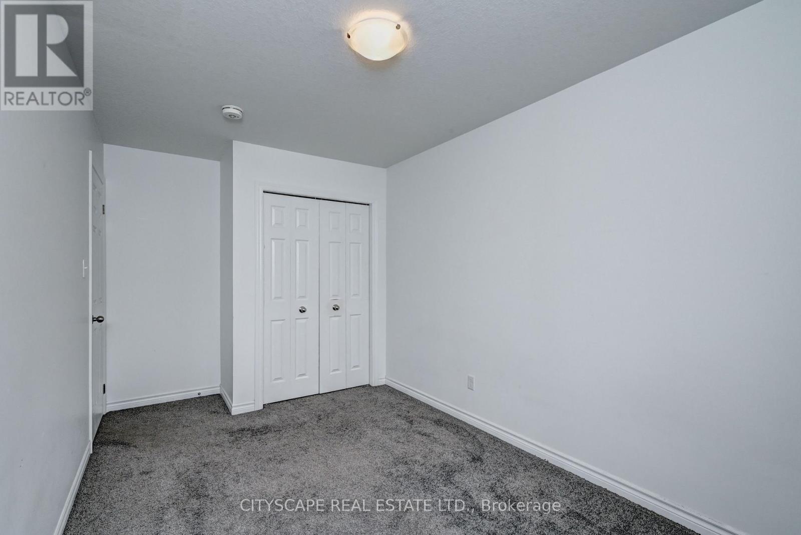 21 Woodedge Circle, Kitchener, Ontario  N2R 0P8 - Photo 33 - X12681114