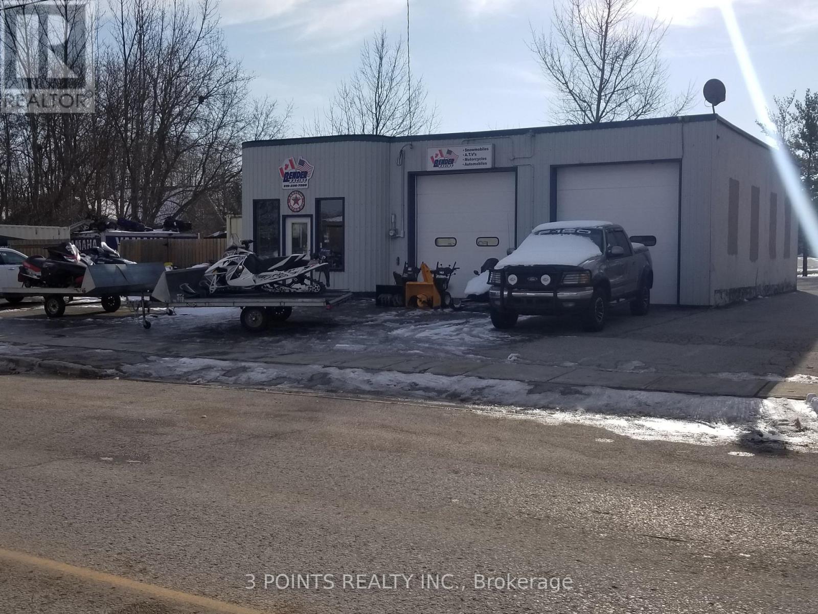 35 Main Street E, Bluewater, Ontario N0M 2T0 - Photo 2 - X12689654