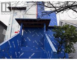 <div class="price">$2,499,000</div> 4538 W 12th Avenue, Vancouver<br><div style="margin-bottom:8px;"><small>Homeland Realty</small></div><div class='bed_bath'>5 Bed | 4 Bath</div>