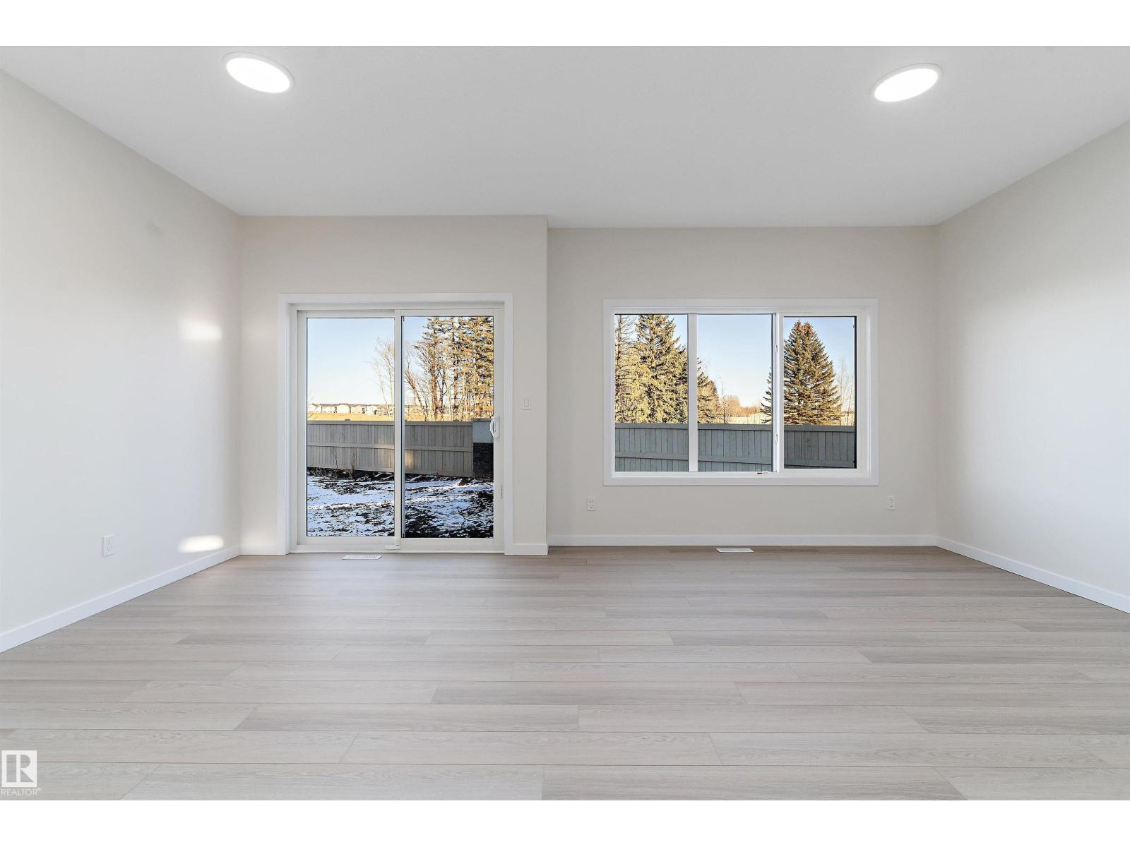 823 ROWAN CL SW, Edmonton, Alberta