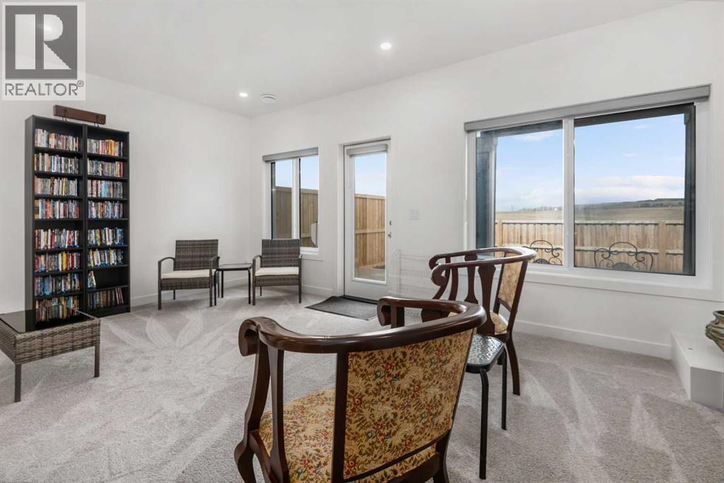 215 Heritage Heights, Cochrane, Alberta  T4C 3A7 - Photo 24 - A2278114