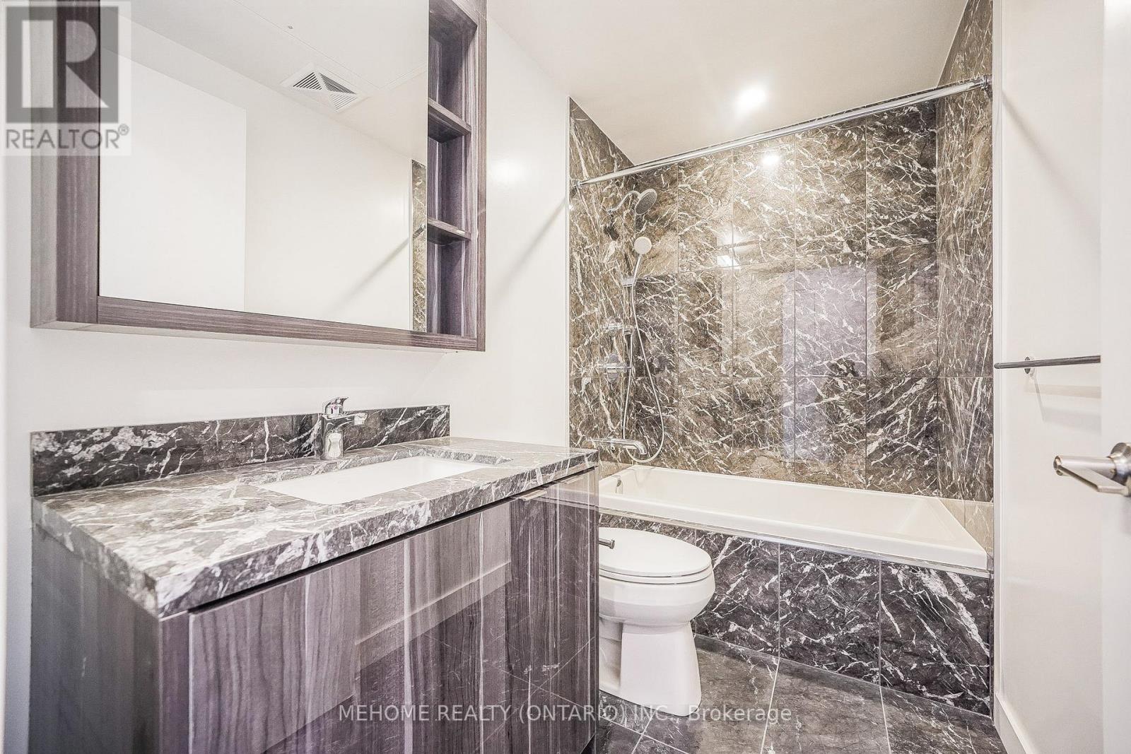 4215 - 115 Blue Jays Way, Toronto, Ontario  M5V 0N4 - Photo 11 - C12689672