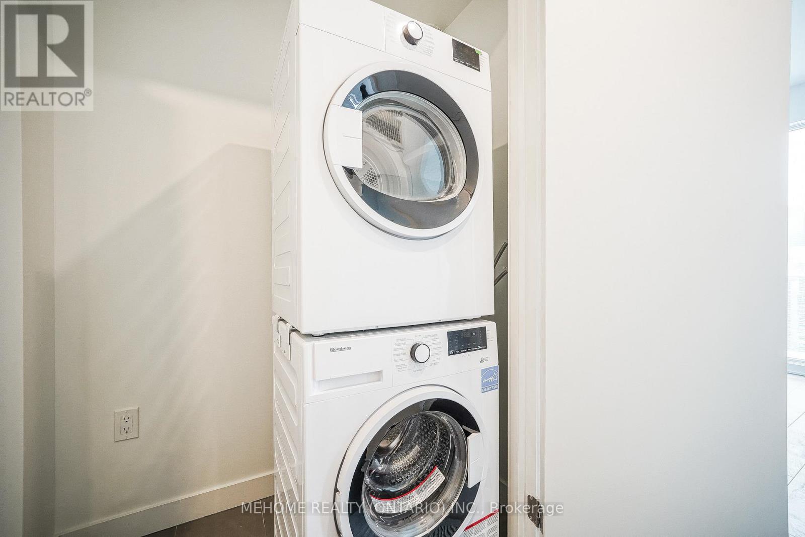 4215 - 115 Blue Jays Way, Toronto, Ontario  M5V 0N4 - Photo 14 - C12689672