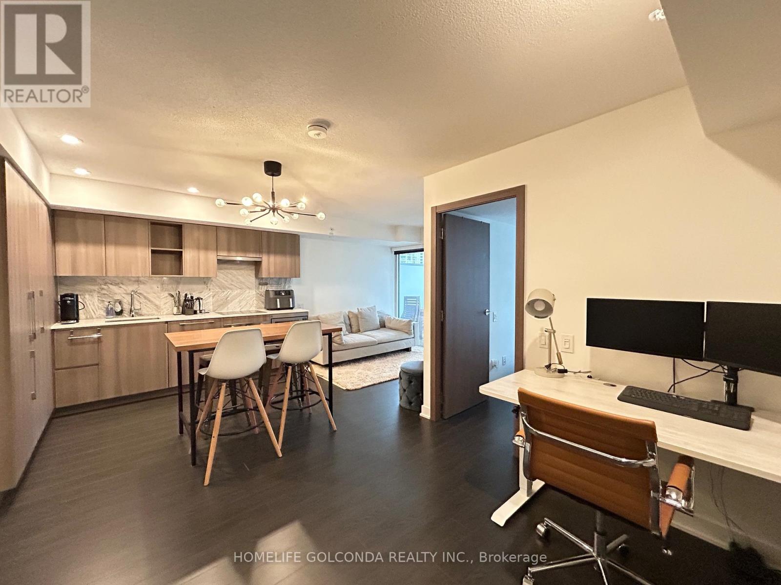 910 - 19 Bathurst Street, Toronto, Ontario  M5V 0N2 - Photo 11 - C12689674