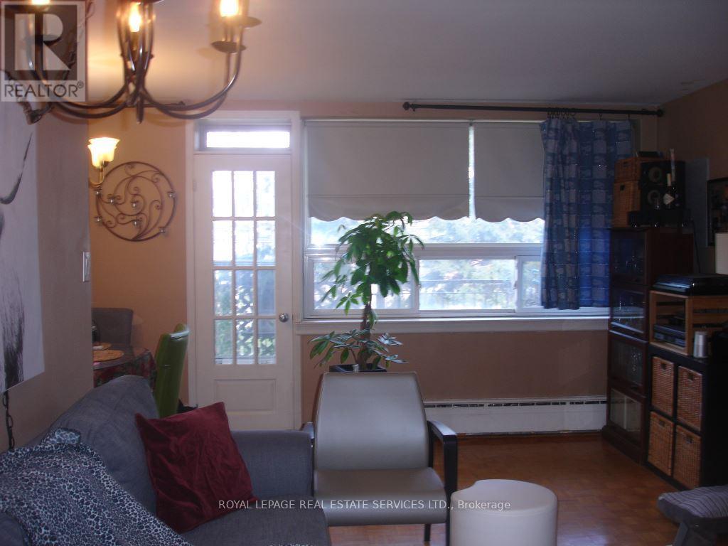 101 - 57 Neptune Drive, Toronto, Ontario  M6A 1X2 - Photo 6 - C12689678