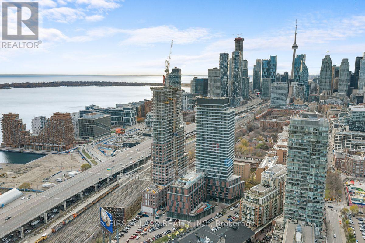 518 - 35 PARLIAMENT STREET, Toronto, Ontario