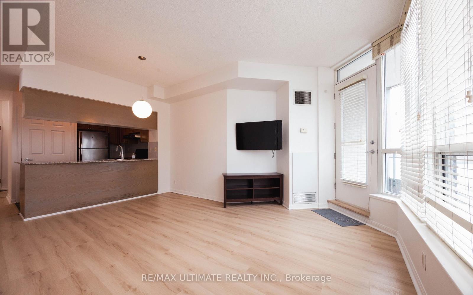 1622 - 230 Queens Quay W, Toronto, Ontario  M5J 2Y7 - Photo 12 - C12689688