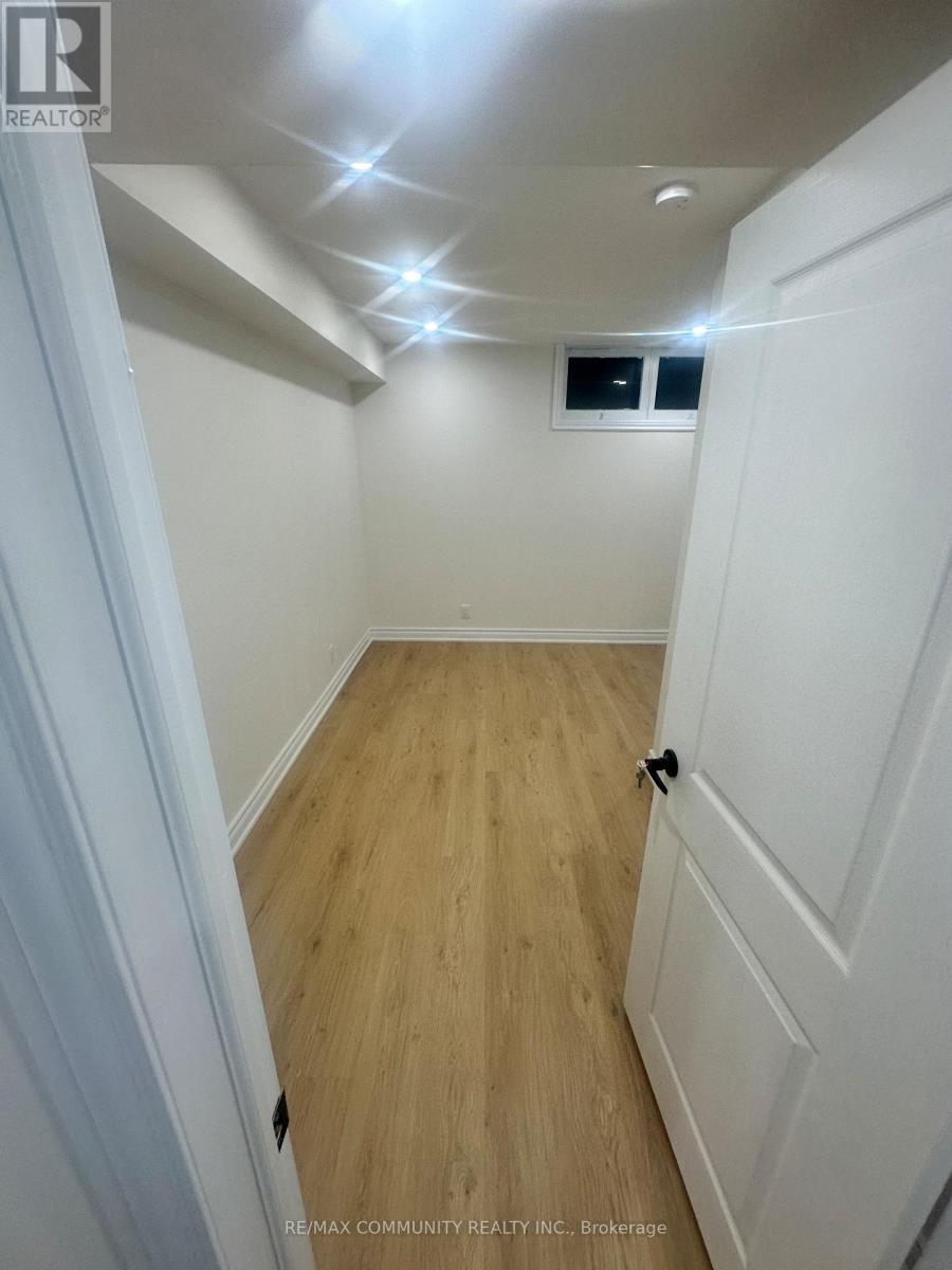 199 Brimorton Drive, Toronto, Ontario  M1H 2C4 - Photo 10 - E12689656