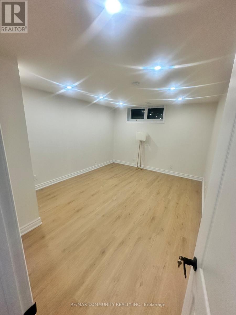 199 Brimorton Drive, Toronto, Ontario  M1H 2C4 - Photo 13 - E12689656