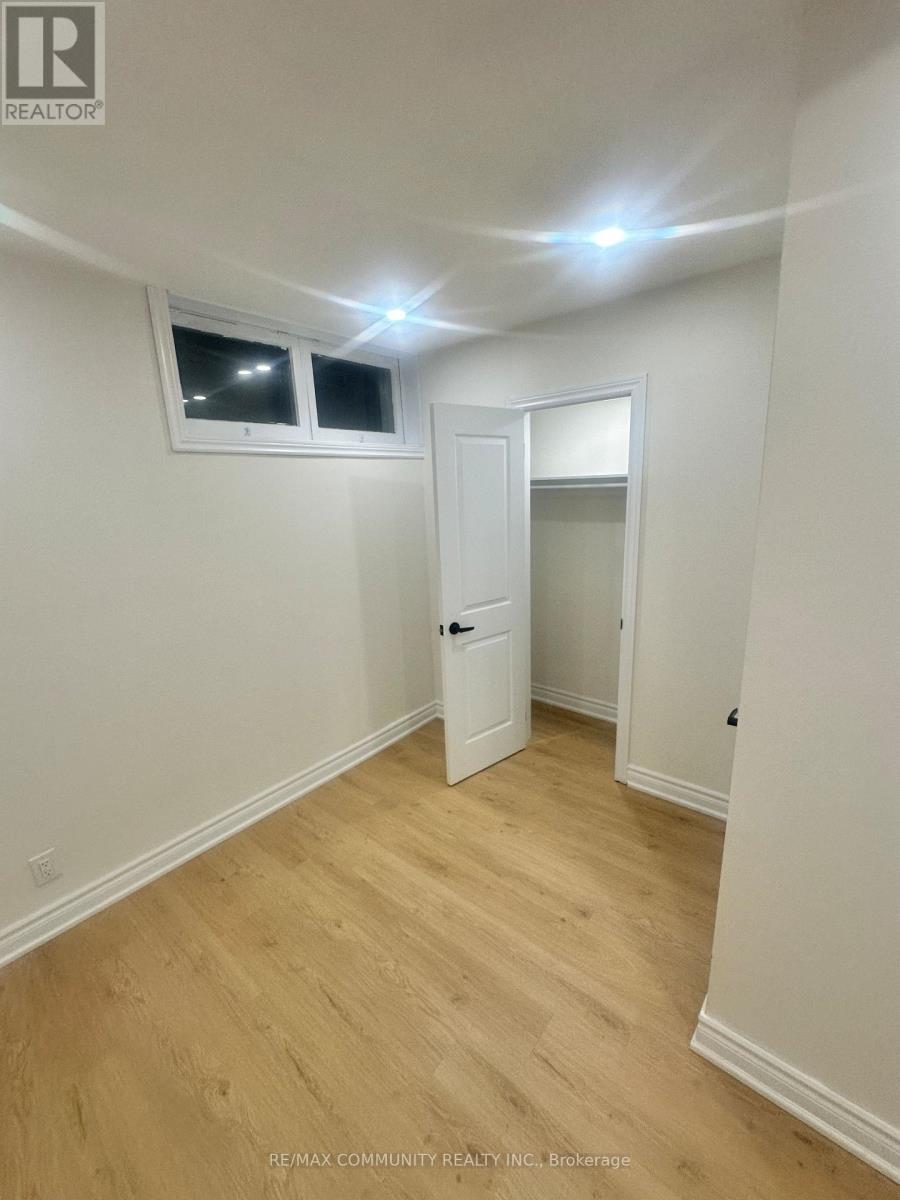 199 Brimorton Drive, Toronto, Ontario  M1H 2C4 - Photo 9 - E12689656