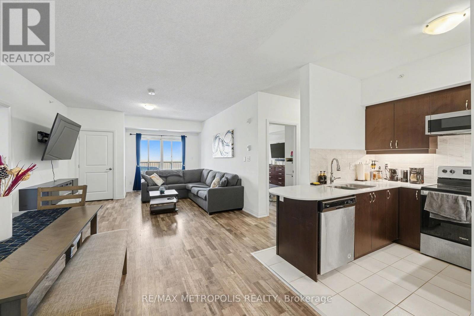 204 - 54 Koda Street, Barrie, Ontario  L9J 0J6 - Photo 10 - S12689714