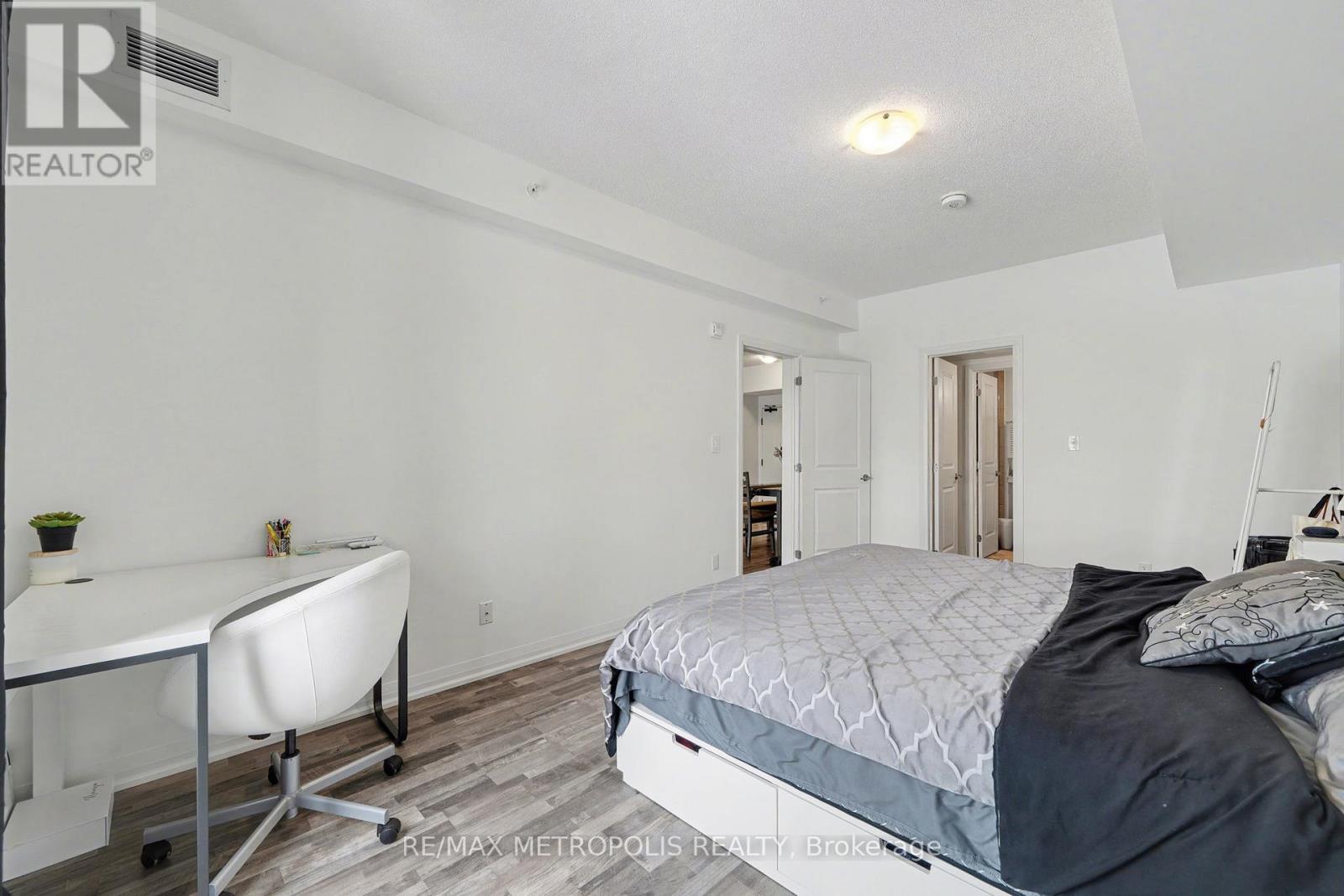 204 - 54 Koda Street, Barrie, Ontario  L9J 0J6 - Photo 21 - S12689714