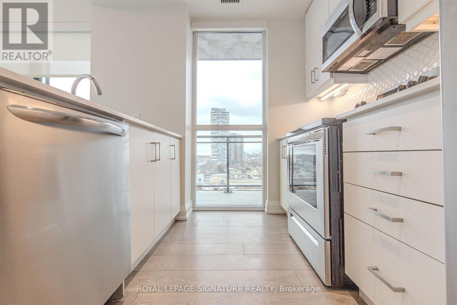 702 - 15 Lynch Street, Brampton, Ontario  L6W 0C7 - Photo 13 - W12686544