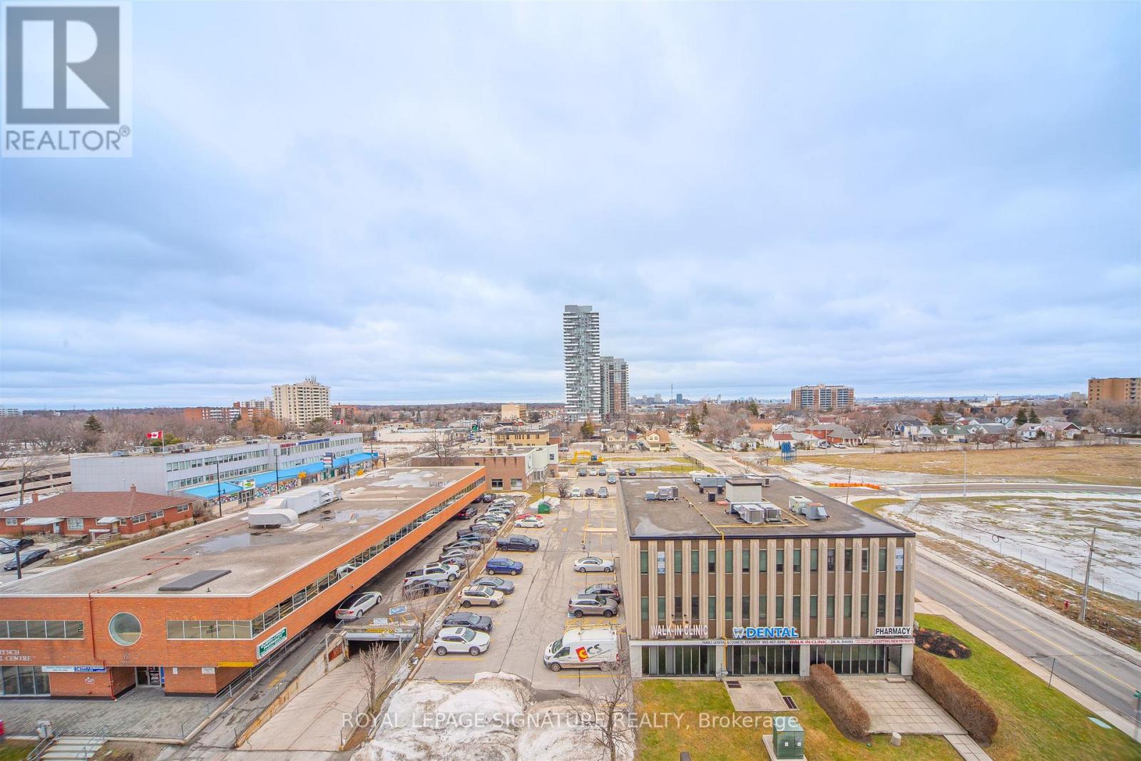 702 - 15 Lynch Street, Brampton, Ontario  L6W 0C7 - Photo 31 - W12686544