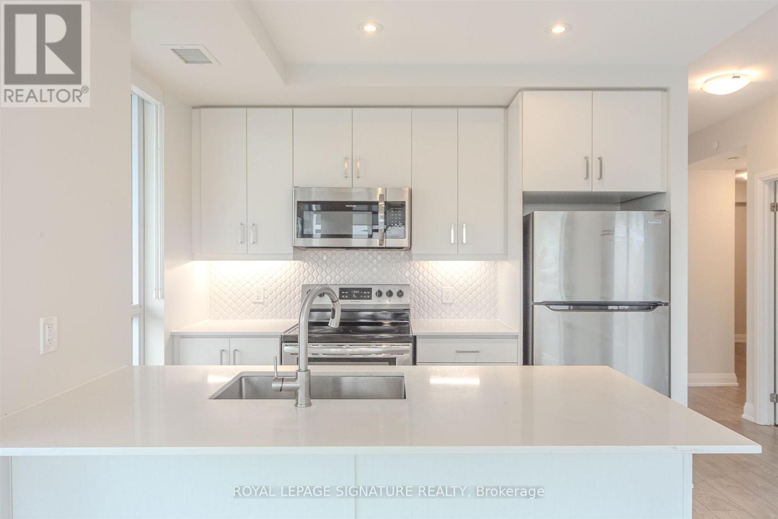 702 - 15 Lynch Street, Brampton, Ontario  L6W 0C7 - Photo 14 - W12686544