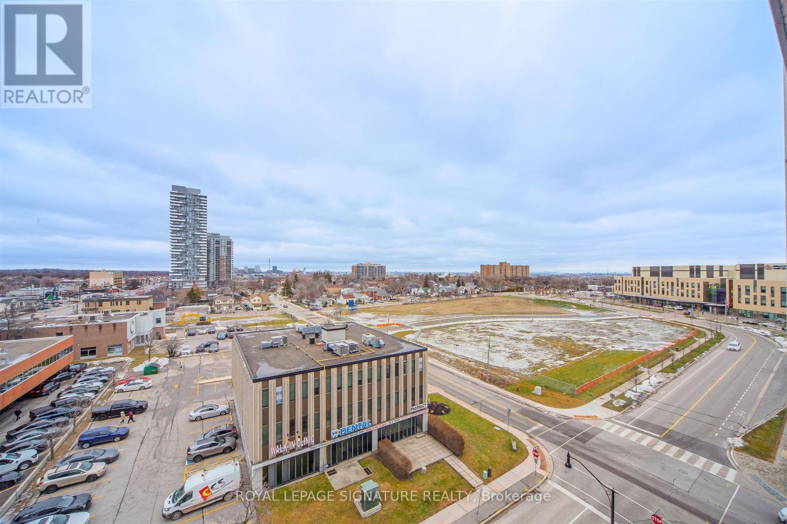 702 - 15 Lynch Street, Brampton, Ontario  L6W 0C7 - Photo 32 - W12686544