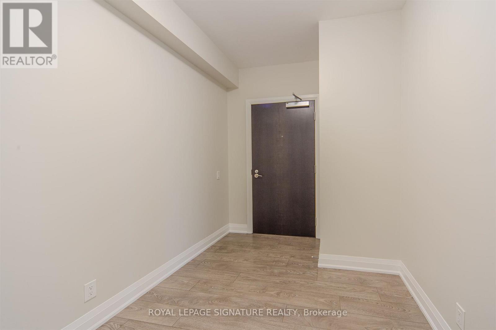 702 - 15 Lynch Street, Brampton, Ontario  L6W 0C7 - Photo 6 - W12686544