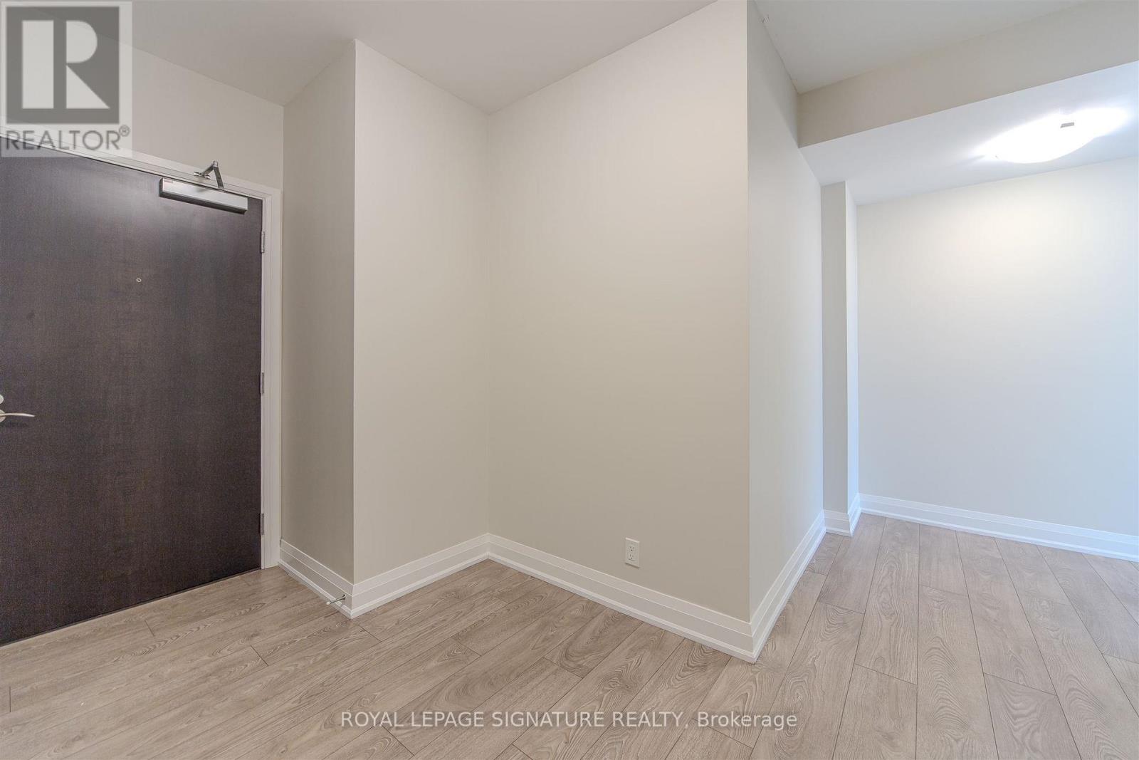 702 - 15 Lynch Street, Brampton, Ontario  L6W 0C7 - Photo 7 - W12686544