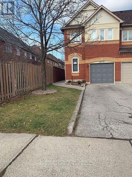 3819 Allcroft Road, Mississauga, Ontario  L5N 7E1 - Photo 1 - W12689710