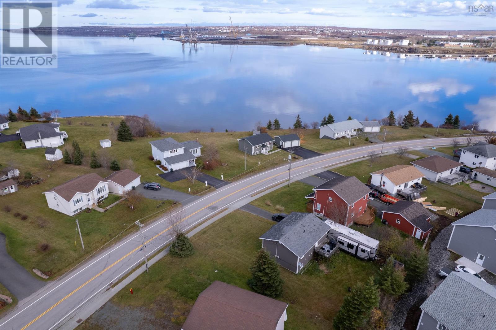 967 Westmount Road, Sydney, Nova Scotia  B1R 1C5 - Photo 3 - 202528600