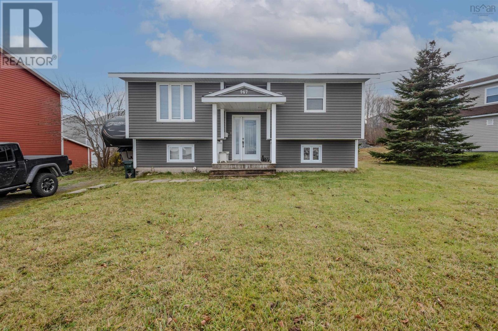 967 Westmount Road, Sydney, Nova Scotia  B1R 1C5 - Photo 4 - 202528600