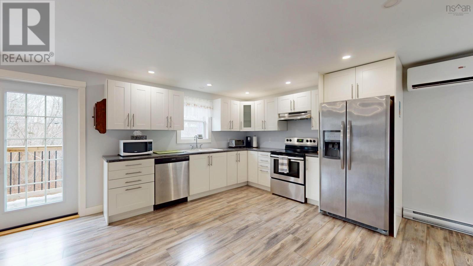 27 Weagle Drive, Hebbville, Nova Scotia  B4V 6Z4 - Photo 9 - 202600616