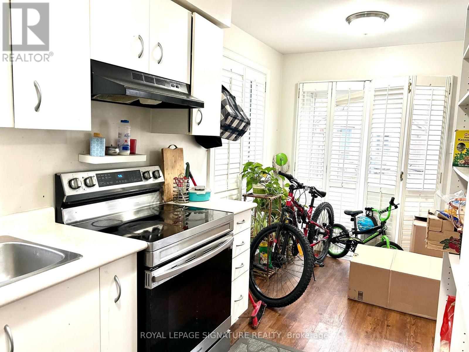 14 - 5958 Greensboro Drive, Mississauga, Ontario  L5M 5Z9 - Photo 4 - W12687132