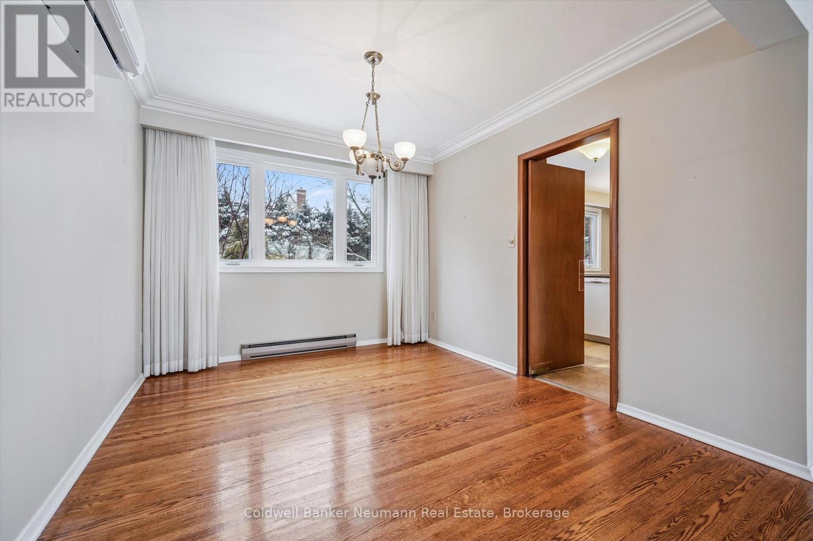 115 Palmer Street, Guelph (St. George's), Ontario  N1E 2R2 - Photo 10 - X12689748