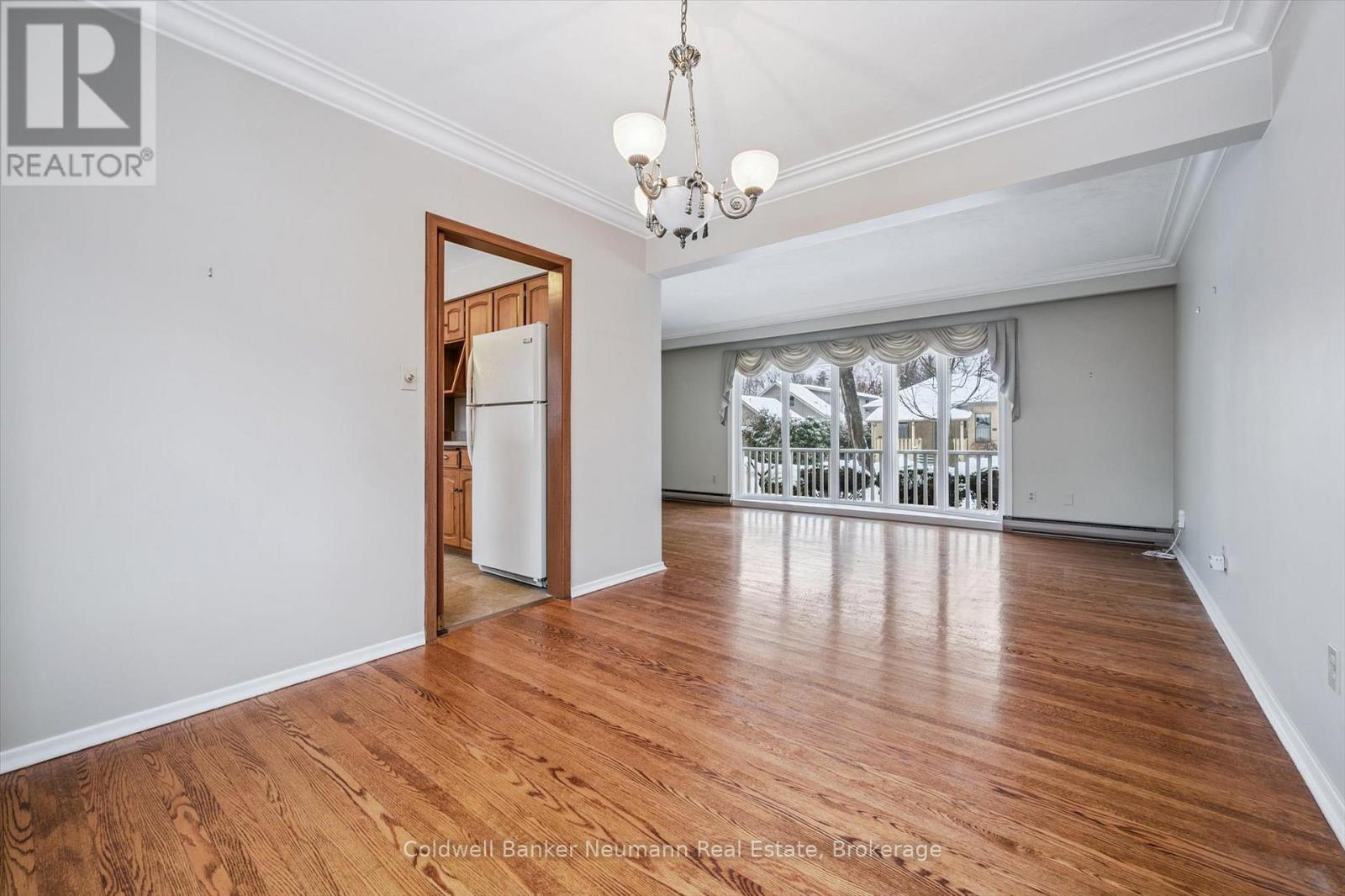 115 Palmer Street, Guelph (St. George's), Ontario  N1E 2R2 - Photo 11 - X12689748