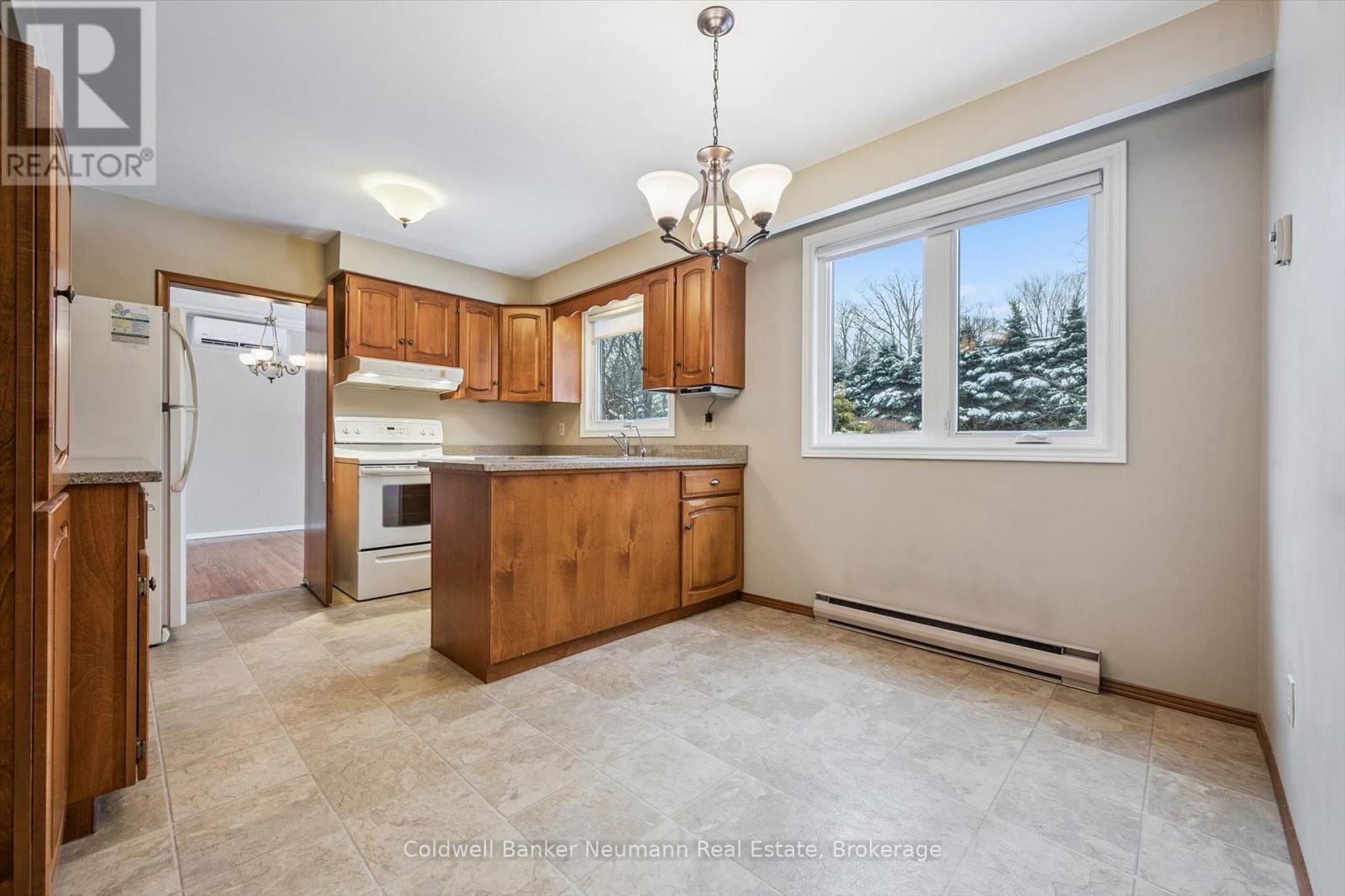 115 Palmer Street, Guelph (St. George's), Ontario  N1E 2R2 - Photo 12 - X12689748