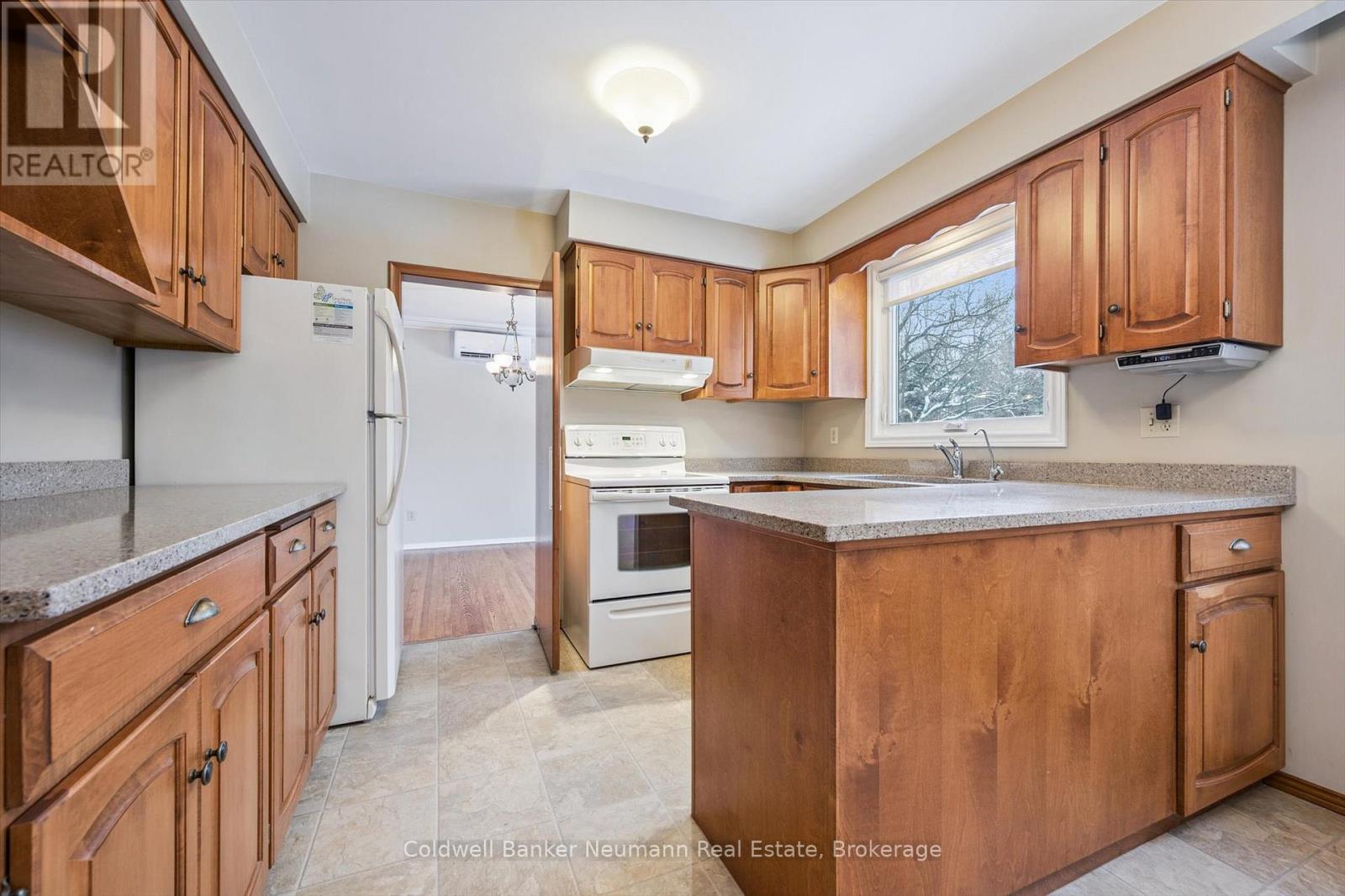 115 Palmer Street, Guelph (St. George's), Ontario  N1E 2R2 - Photo 13 - X12689748