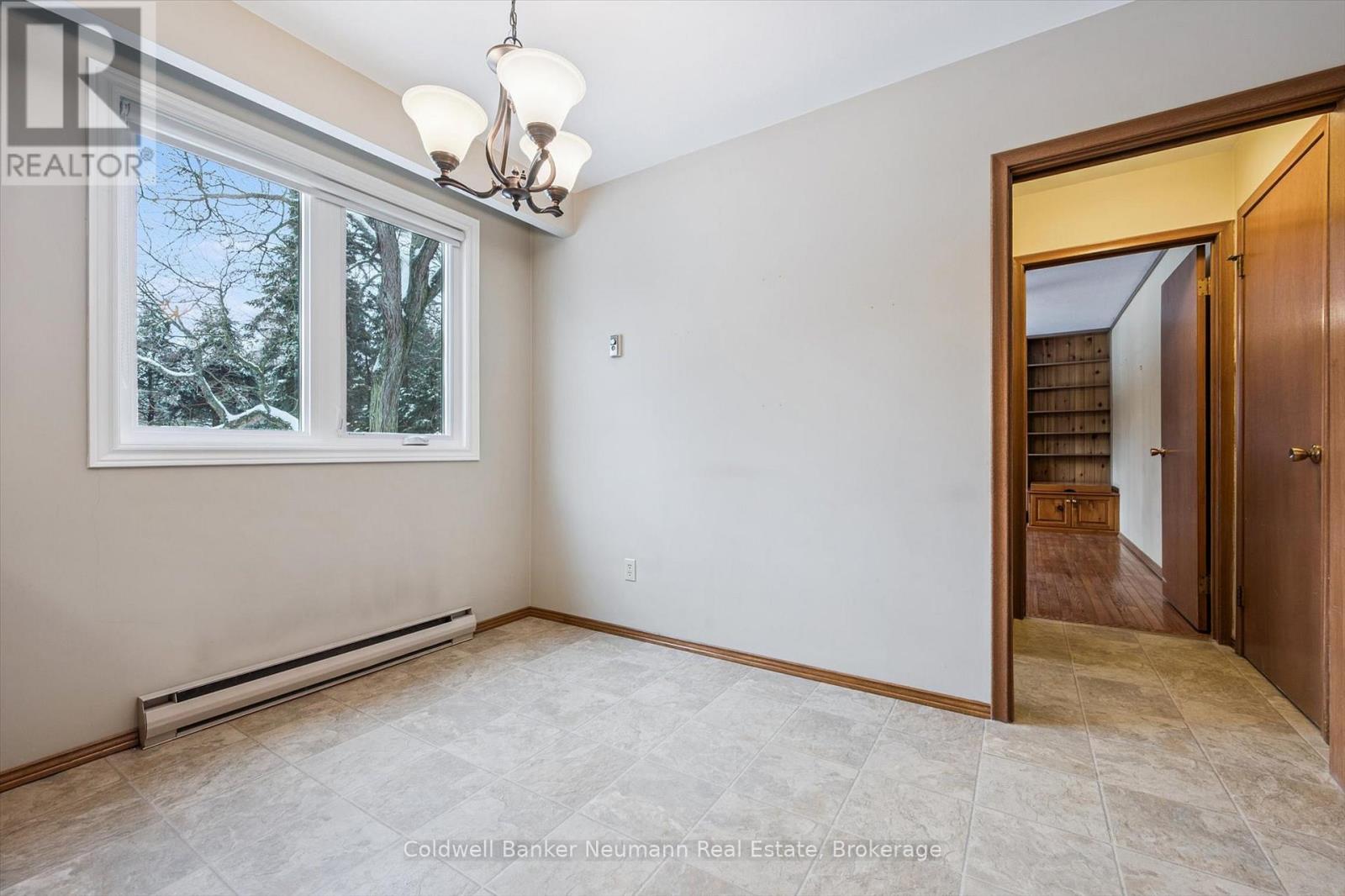 115 Palmer Street, Guelph (St. George's), Ontario  N1E 2R2 - Photo 17 - X12689748