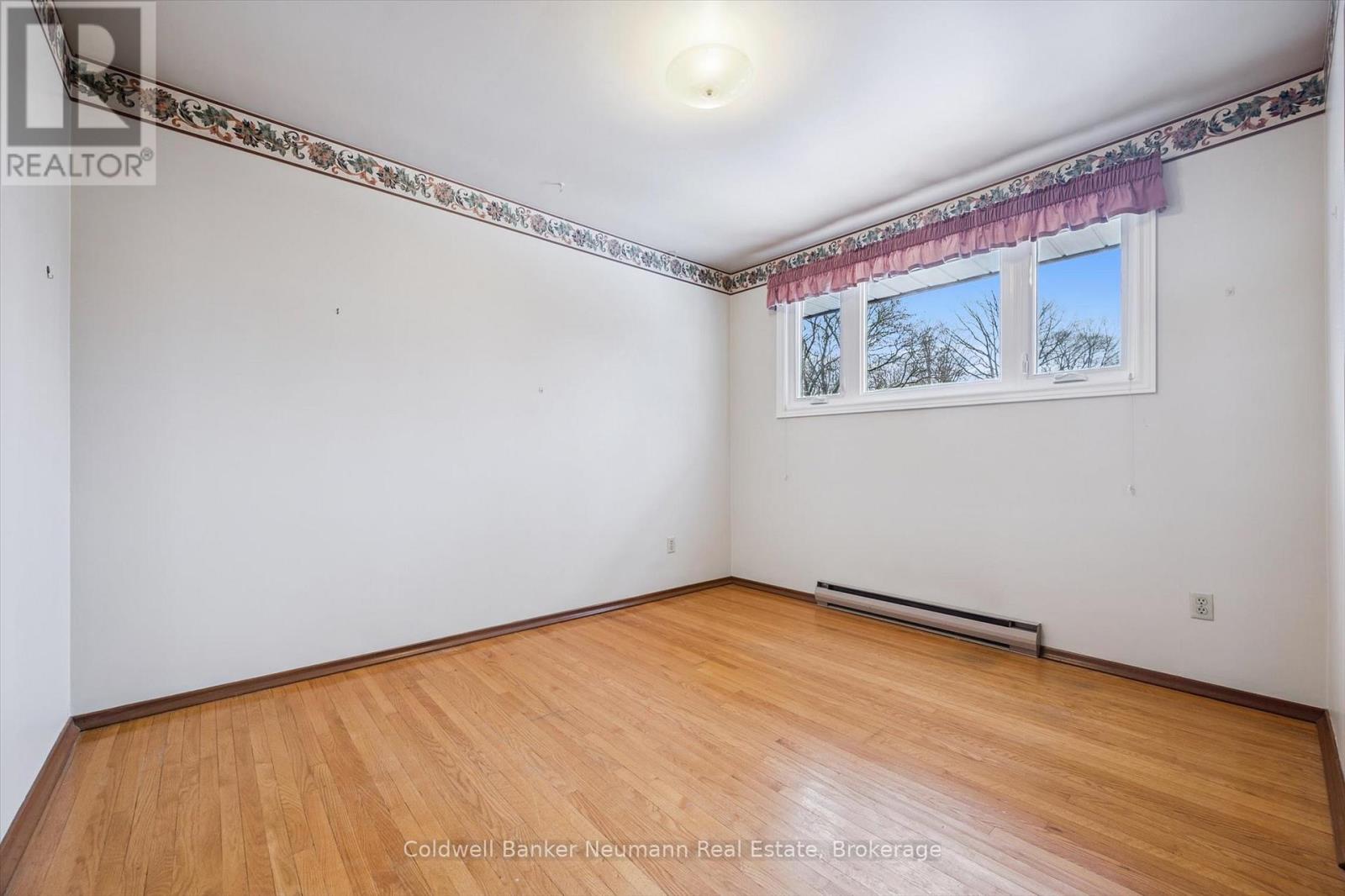 115 Palmer Street, Guelph (St. George's), Ontario  N1E 2R2 - Photo 28 - X12689748