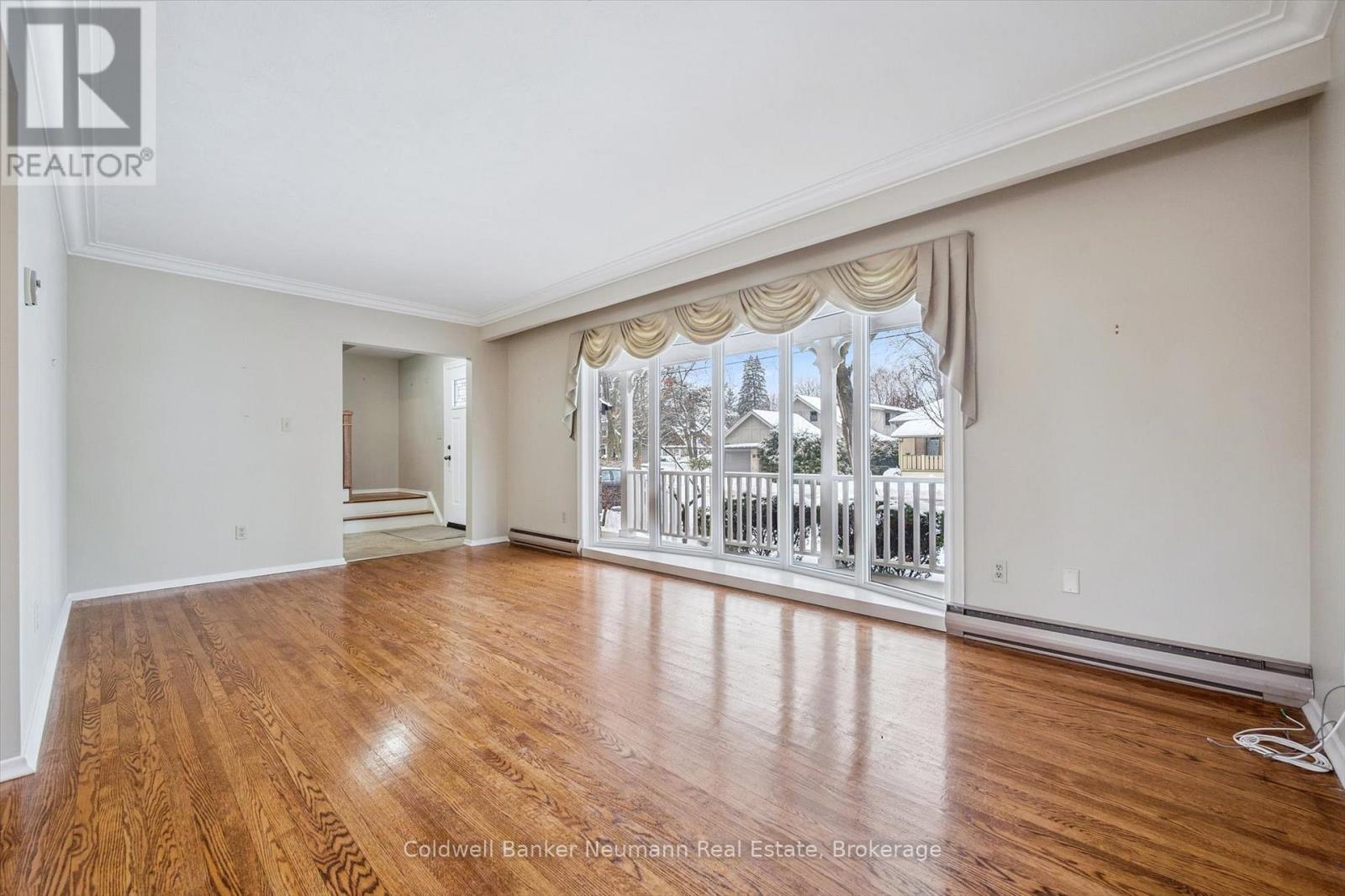 115 Palmer Street, Guelph (St. George's), Ontario  N1E 2R2 - Photo 8 - X12689748