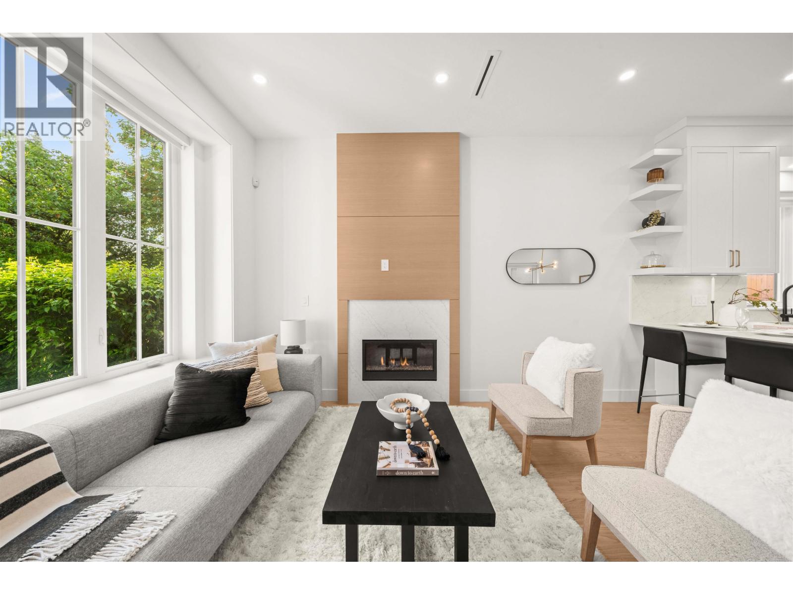 1 312 E 40TH AVENUE, Vancouver, British Columbia